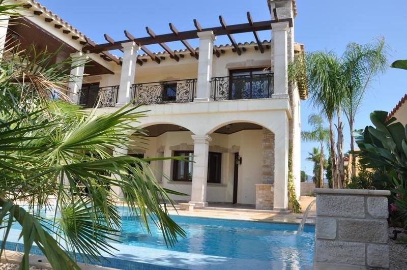 Hus i Empuriabrava, Girona, Spanien 7 sovrum, 546 kvm. Nr. 22841