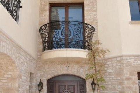 House for sale Empuriabrava, Girona, Spain 7 bedrooms, 546 sq.m. No. 22841 - photo 9