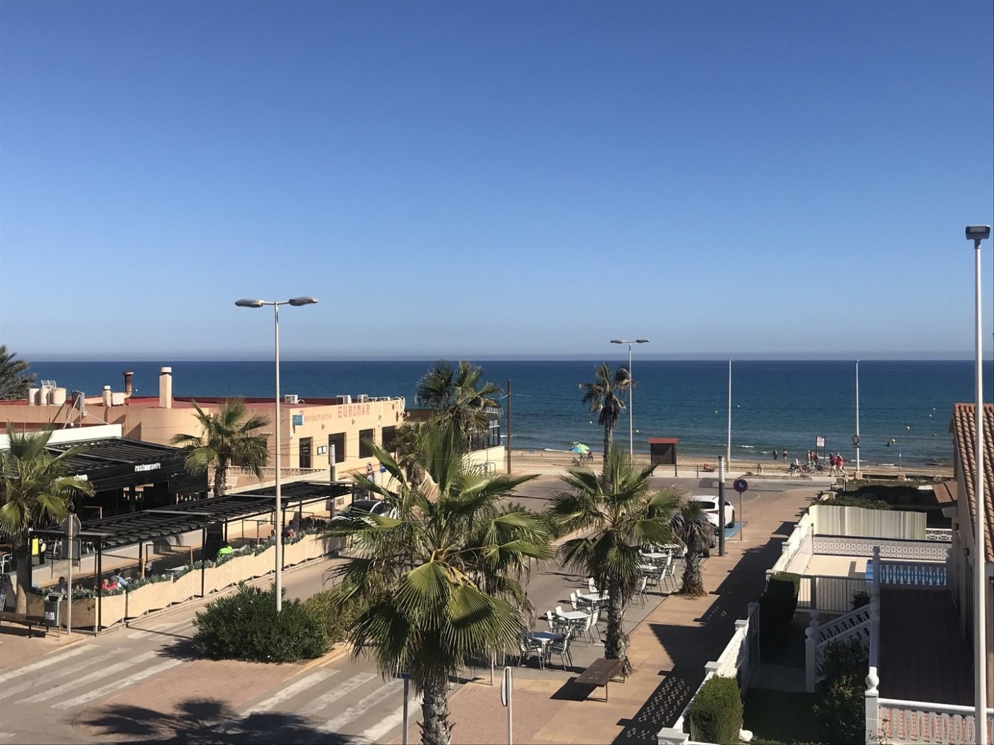 Villa en Torrevieja, Alicante, España 4 dormitorios, 310 m2 No. 111486