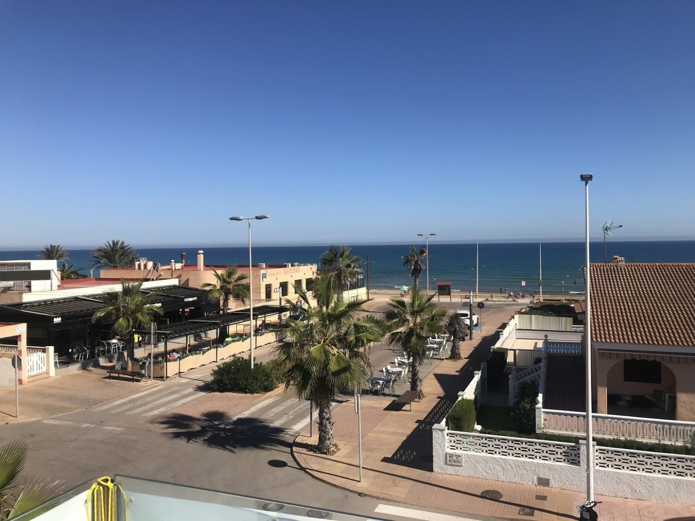 Villa en Torrevieja, Alicante, España 4 dormitorios, 310 m2 No. 111486