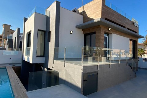 Villa à vendre Torrevieja, Alicante, Espagne, 4 chambres, 310 m2 No. 111486 - photo 6