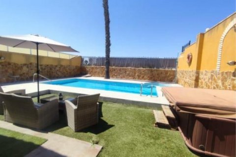Villa till salu Torrevieja, Alicante, Spanien 6 sovrum, 350 kvm. Nr. 115372 - foto 14