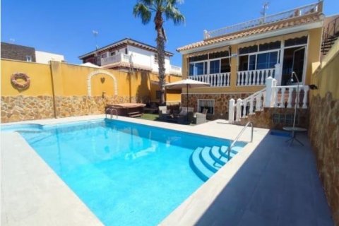 Villa till salu Torrevieja, Alicante, Spanien 6 sovrum, 350 kvm. Nr. 115372 - foto 13