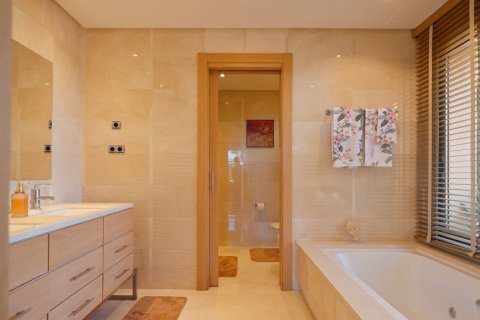 Продажа квартиры Марбелья, Малага, Испания 3 спальни, 227м2 №107766 - фото 14