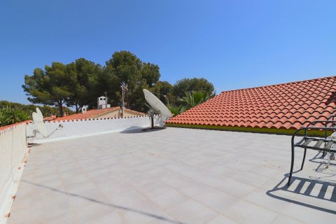 Продажа виллы в Ла Нусия, Аликанте, Испания 4 спальни, 215м2 №118959 - фото 27
