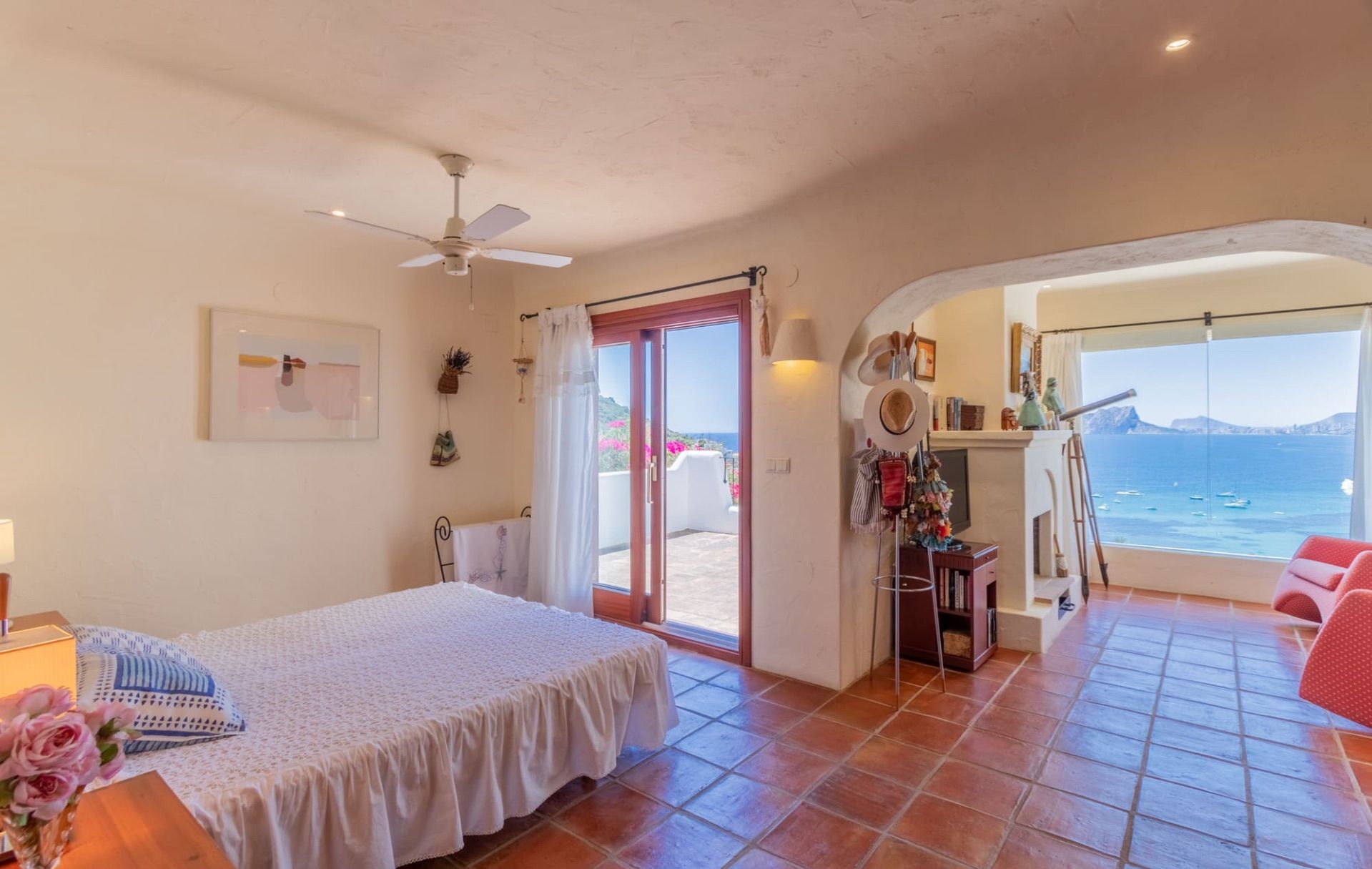 Willa w Moraira, Alicante, Hiszpania 5 sypialni, 530 mkw. nr 95633