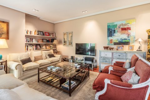 Appartamento in vendita Madrid, Spagna 4 camere da letto, 186 mq. N° 117490 - foto 24