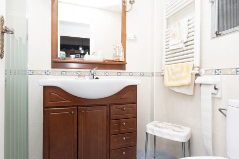 Apartment for sale Madrid, Spain 5 bedrooms, 204 sq.m. No. 117491 - photo 25
