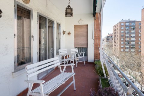 Apartment for sale Madrid, Spain 5 bedrooms, 204 sq.m. No. 117491 - photo 22
