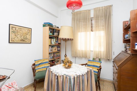Apartment for sale Madrid, Spain 5 bedrooms, 204 sq.m. No. 117491 - photo 11