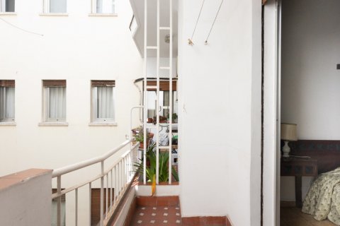 Apartment for sale Madrid, Spain 5 bedrooms, 204 sq.m. No. 117491 - photo 30