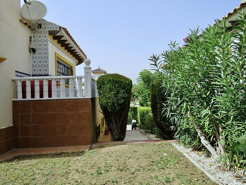 Huvila Urbanizacion Las Filipinas, Alicante, Espanja 3 makuuhuonetta, 208 m2 No. 103474