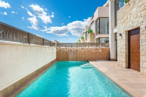 Villa a Los Montesinos, Alicante, Spagna 3 camere da letto, 116 mq. N° 48906
