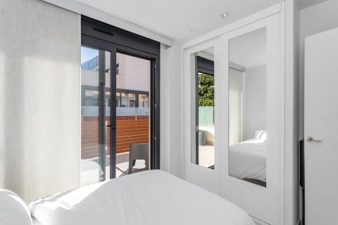 Villa for sale in Torrevieja, Alicante, Spain 5 bedrooms, No. 114958 - photo 22