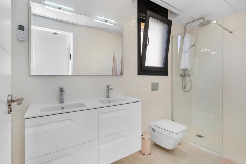 Villa for sale in Torrevieja, Alicante, Spain 5 bedrooms, No. 114958 - photo 27