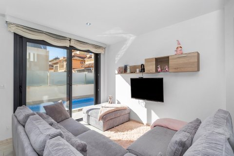 Villa till salu i Torrevieja, Alicante, Spanien 5 sovrum, Nr. 114958 - foto 13