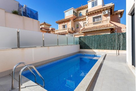 Villa for sale in Torrevieja, Alicante, Spain 5 bedrooms, No. 114958 - photo 6