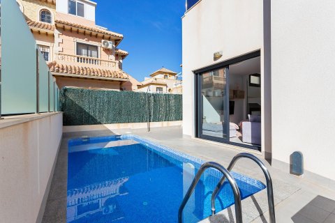 Villa in vendita Torrevieja, Alicante, Spagna 5 camere da letto,  N° 114958 - foto 6