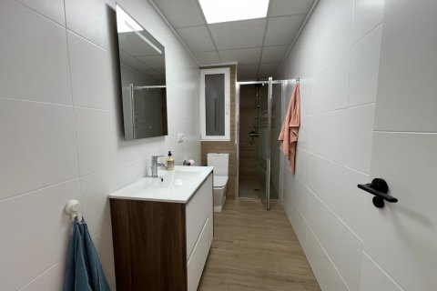 Apartment à vendre à Torrevieja, Alicante, Espagne, 4 chambres, 140 m2 No. 84774 - photo 12