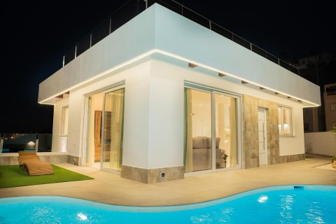 Villa en venta Alicante, España 5 dormitorios, 229 m2 No. 112078 - foto 5