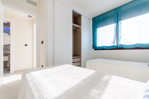 Bungalowi myytävänä Torrevieja, Alicante, Espanja, 3 makuuhuonetta, 70 m2 No. 112080 - kuva 15