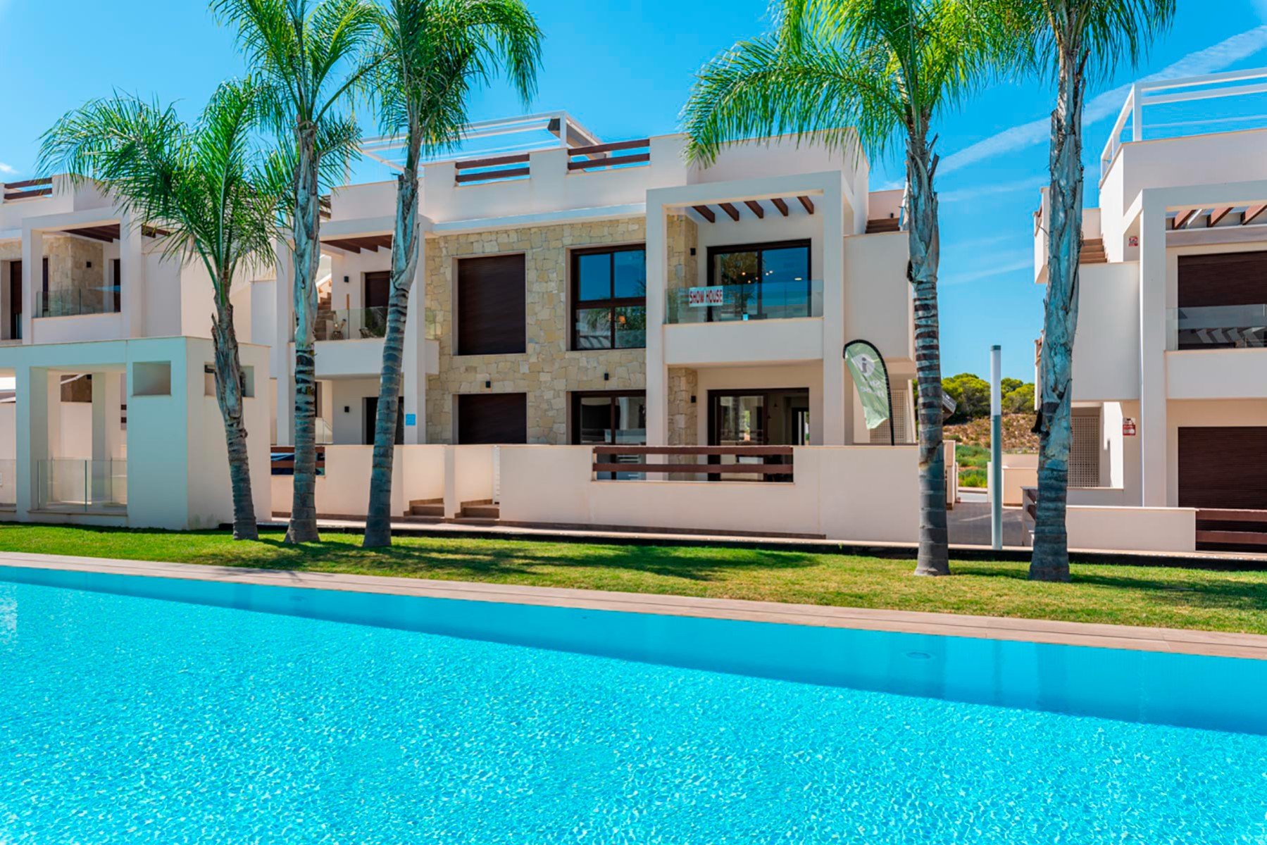 Bungalow in Torrevieja, Alicante, Spain 3 bedrooms, 71 sq.m. No. 112080