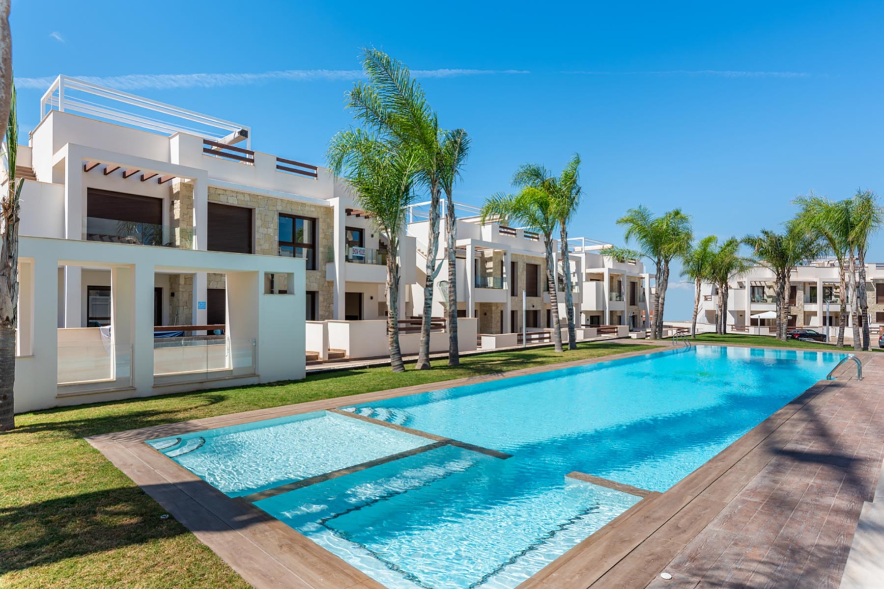 Bungalow in Torrevieja, Alicante, Spain 3 bedrooms, 71 sq.m. No. 112080