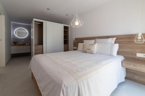 Villa for sale Torrevieja, Alicante, Spain 4 bedrooms, 190 sq.m. No. 114743 - photo 8