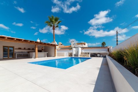 Villa for sale Torrevieja, Alicante, Spain 4 bedrooms, 190 sq.m. No. 114743 - photo 17