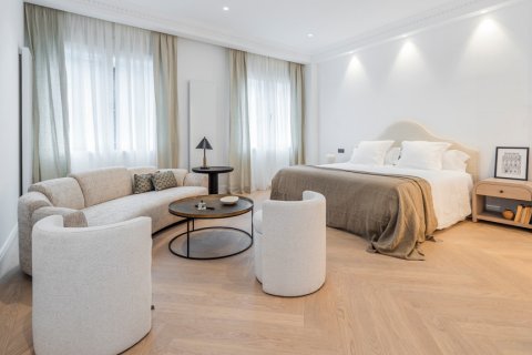 Apartment for sale Madrid, Spain 4 bedrooms, 462 sq.m. No. 107619 - photo 9