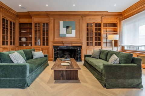 Apartment for sale Madrid, Spain 4 bedrooms, 462 sq.m. No. 107619 - photo 1
