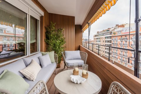 Apartment for sale Madrid, Spain 4 bedrooms, 462 sq.m. No. 107619 - photo 12