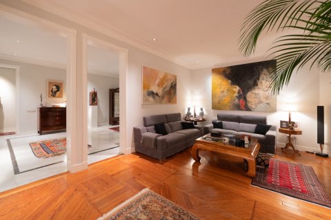 Продажа квартиры в Мадрид, Испания 2 спальни, 166м2 №117536 - фото 20