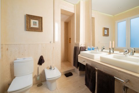Продажа квартиры в Мадрид, Испания 2 спальни, 166м2 №117536 - фото 26