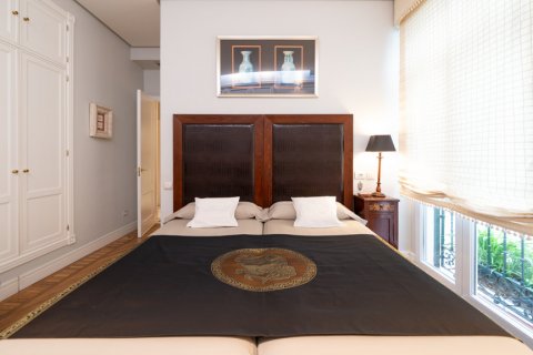 Продажа квартиры в Мадрид, Испания 2 спальни, 166м2 №117536 - фото 25