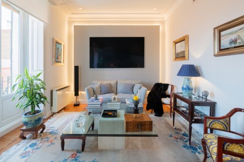 Продажа квартиры в Мадрид, Испания 2 спальни, 166м2 №117536 - фото 6
