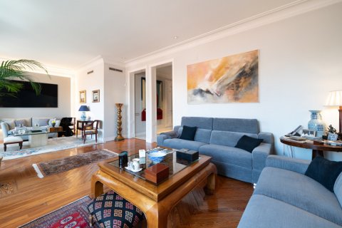 Продажа квартиры в Мадрид, Испания 2 спальни, 166м2 №117536 - фото 9