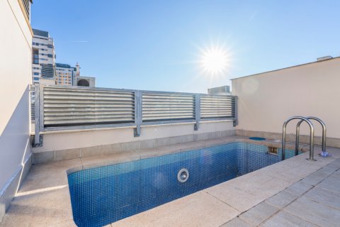 Triplex for sale Madrid, Spain 2 bedrooms, 218 sq.m. No. 117535 - photo 13