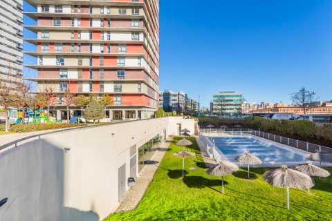 Triplex for sale Madrid, Spain 2 bedrooms, 218 sq.m. No. 117535 - photo 4