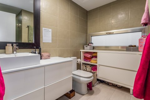 Triplex for sale Madrid, Spain 2 bedrooms, 218 sq.m. No. 117535 - photo 8