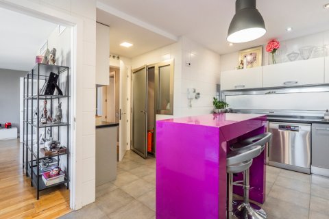 Triplex for sale Madrid, Spain 2 bedrooms, 218 sq.m. No. 117535 - photo 24