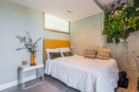 Triplex for sale Madrid, Spain 2 bedrooms, 218 sq.m. No. 117535 - photo 27