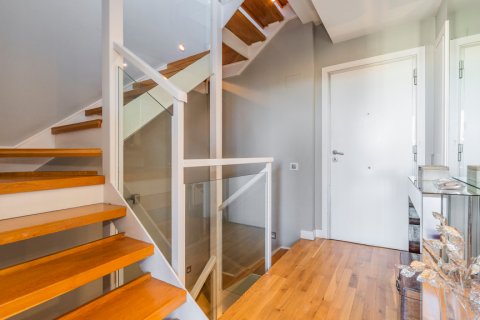 Triplex for sale Madrid, Spain 2 bedrooms, 218 sq.m. No. 117535 - photo 14