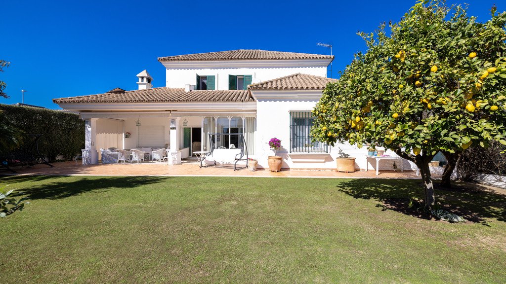 Villa a Jerez de la Frontera, Cadiz, Spagna 6 camere da letto, 530 mq. N° 93114