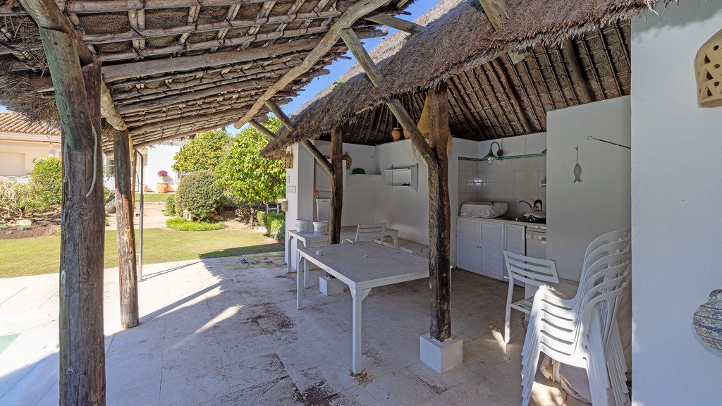 Villa a Jerez de la Frontera, Cadiz, Spagna 6 camere da letto, 530 mq. N° 93114