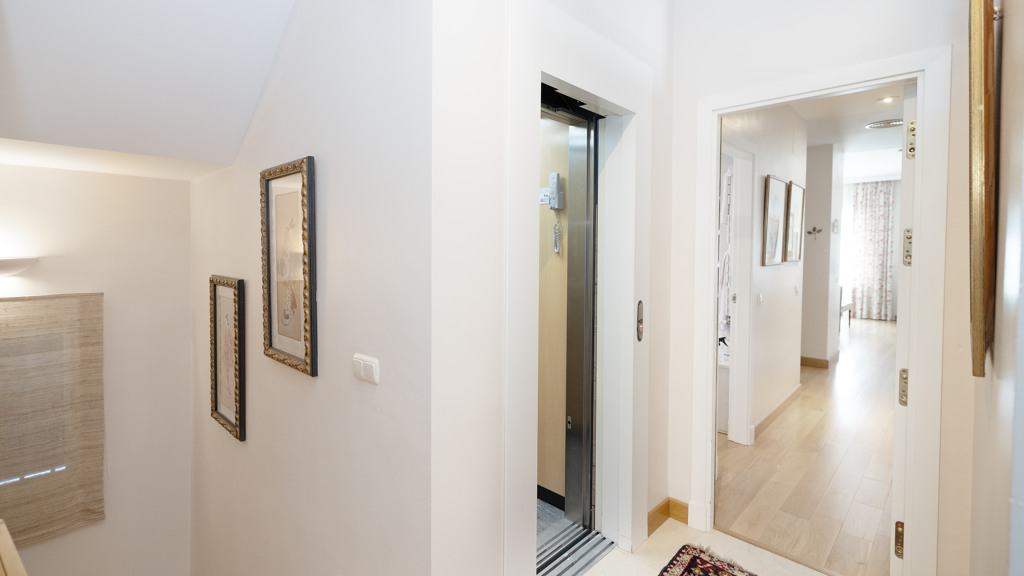 Villa a Jerez de la Frontera, Cadiz, Spagna 6 camere da letto, 530 mq. N° 93114