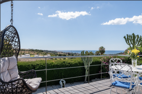 Villa till salu Estepona, Malaga, Spanien 3 sovrum, 173 kvm. Nr. 109552 - foto 2
