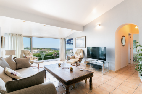 Villa till salu Estepona, Malaga, Spanien 3 sovrum, 173 kvm. Nr. 109552 - foto 3