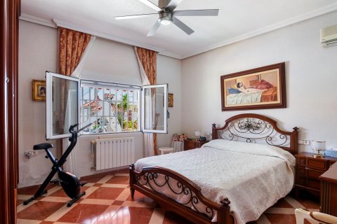 Villa in vendita Dehesa De Campoamor, Alicante, Spagna 5 camere da letto, 237 mq. N° 114437 - foto 6