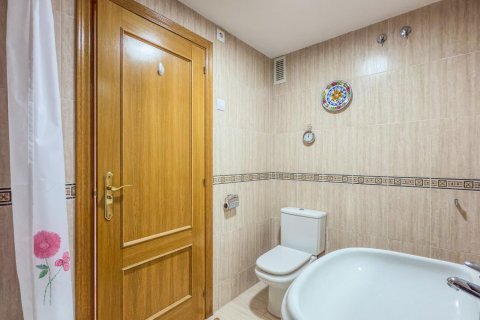 Apartment for rent Villajoyosa, Alicante, Spain 2 bedrooms, 110 sq.m. No. 109267 - photo 28